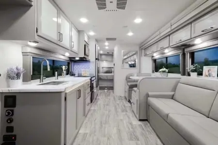 Convenience Rv's Chateau 31EV