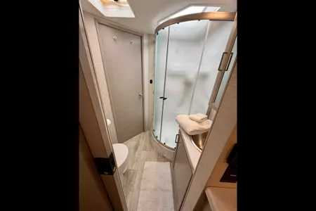 Convenience Rv's Chateau 31EV