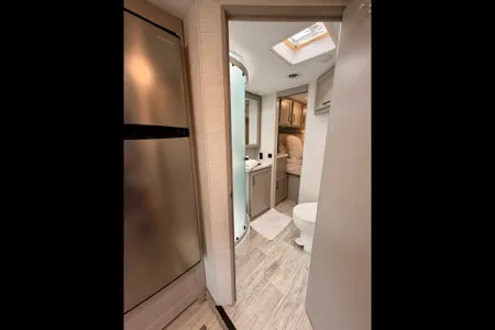 Convenience Rv's Chateau 31EV