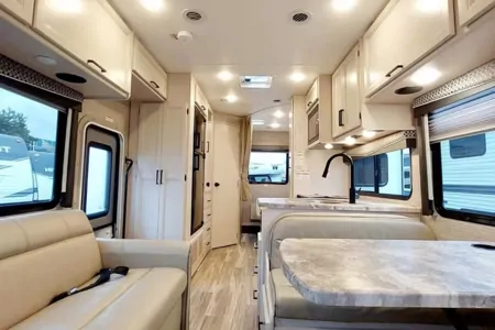 Explore the Open Road: Emily‘s 2022 Thor Motor Coach E350 for Your Ultimate Adventure