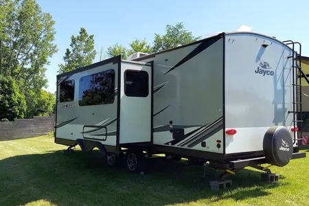 Fireside RV's 2021 Jayco White Hawk 27RB - LMI1125