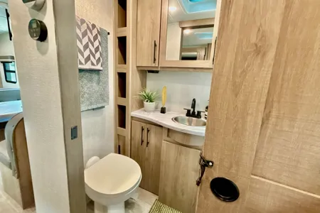 New Listing Special! Grand Design Imagine - Stylish Retreat Minutes from Disney - The Shadewell
