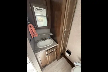 Couples Camper • Rockwood Mini Lite • Solar • Easy Tow • Delivery