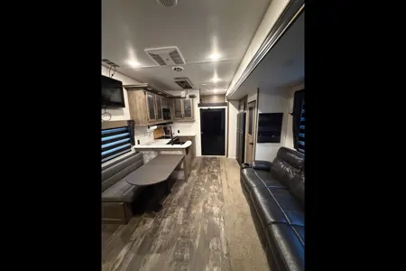 Johnny's Forest River Cherokee Wolfpack 36516 Toy Hauler