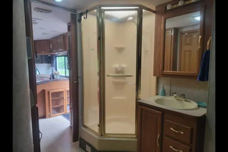 GBA Leisure Coachmen Santara 316KS Class C