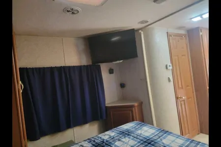 GBA Leisure Coachmen Santara 316KS Class C