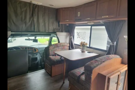 GBA Leisure Coachmen Santara 316KS Class C