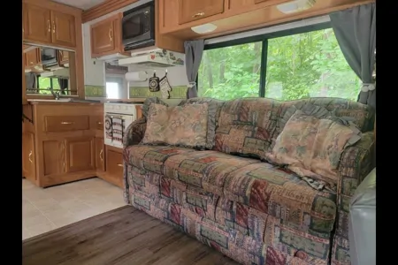 GBA Leisure Coachmen Santara 316KS Class C