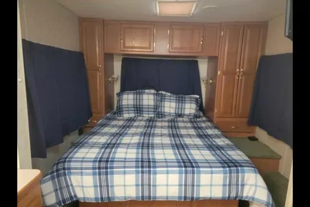 GBA Leisure Coachmen Santara 316KS Class C