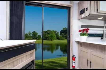 Melissa's Conquest 36FRSG Travel Trailer