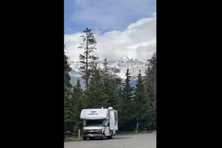 Go Vancouver-Jayco Redhwrk Class C
