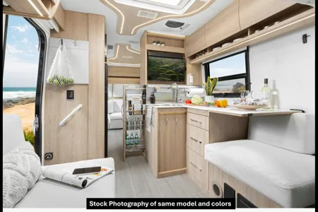 Leisure Travel Van Unity RL - PNW Glamping Easy for First Timers