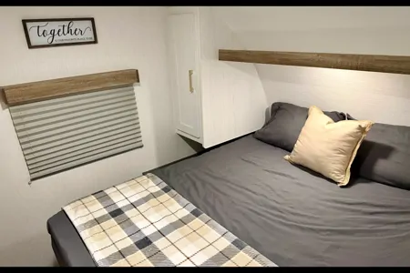 Glamping & Grace - Your HGTV Inspired "Roamstead"
