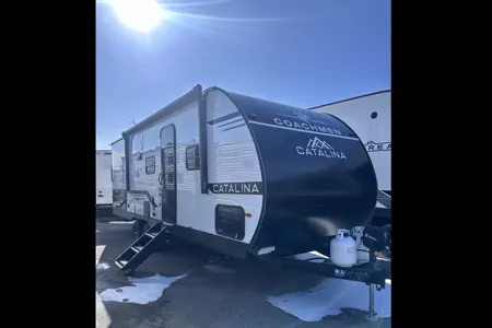 Jordan's Coachmen Catalina summit 231bhs Travel Trailer