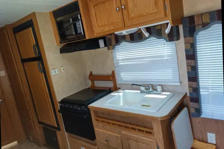 Pilgrim International 283RB Travel Trailer