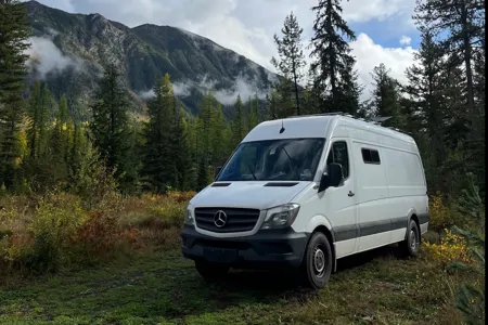 Benny the Benz Camper-van