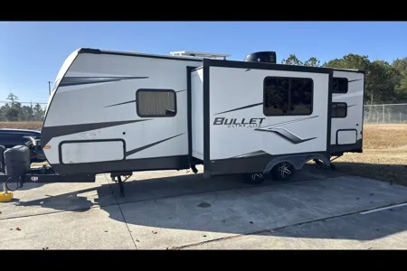 2022 Keystone Bullet 250BHS – Family-Friendly Bunkhouse Camper