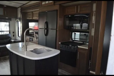 Luxury Camping... Extraordinary Amenities