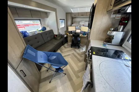 Dan's EMBER  201 fbq solarmax Travel Trailer