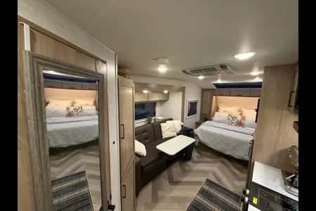 Dan's EMBER  201 fbq solarmax Travel Trailer