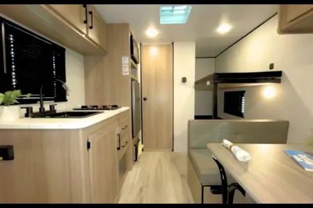 2025 Keystone Coleman 17B: Compact, Cozy Bunkhouse