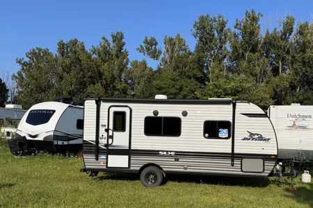 Sidney's Jayco Jayflight 195Rb Travel Trailer
