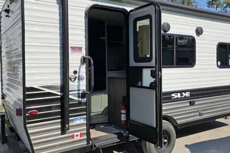 Sidney's Jayco Jayflight 195Rb Travel Trailer