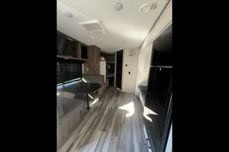 Rocco’s RV Rental | Fully Equipped Jayco Sleeps 8