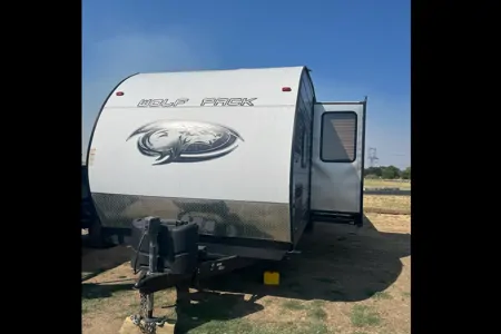 Iris' 37’ Wolf Pack Toy Hauler