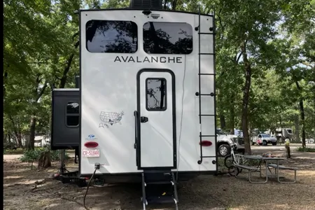 Brandon's Keystone Avalanche 390DS Fifth Wheel