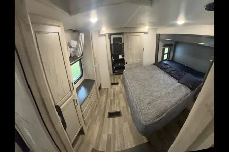 Brandon's Keystone Avalanche 390DS Fifth Wheel