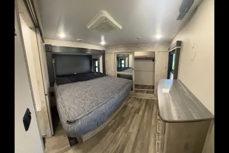 Brandon's Keystone Avalanche 390DS Fifth Wheel