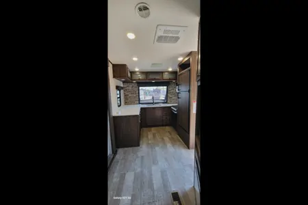 The Lakeside Lodge XLR 3310 Toy Hauler Hyperlite HD Ocean View