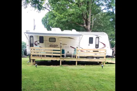 Julius's RV Cottage
