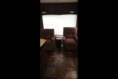 Julius's RV Cottage