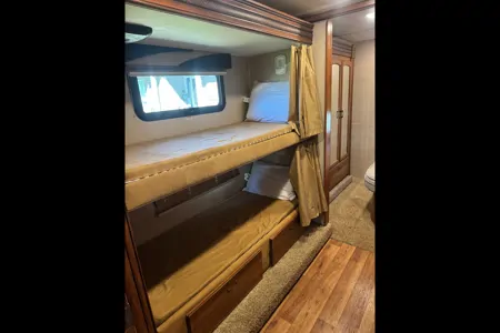 Wade's Jayco Greyhawk Class C