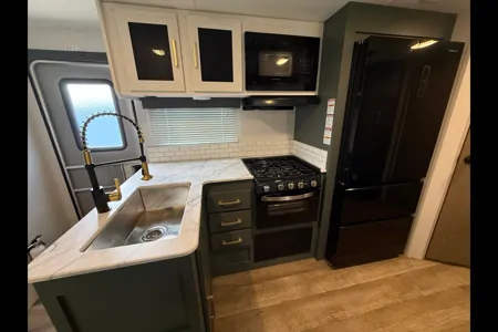 2 Bedroom 1.5 Bath Eddie Bauer Luxury