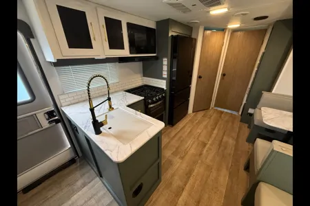 2 Bedroom 1.5 Bath Eddie Bauer Luxury