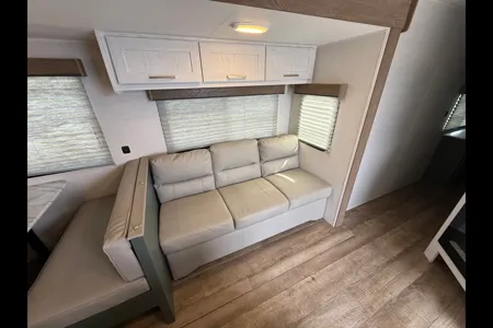 2 Bedroom 1.5 Bath Eddie Bauer Luxury