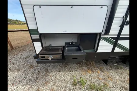 2 Bedroom 1.5 Bath Eddie Bauer Luxury