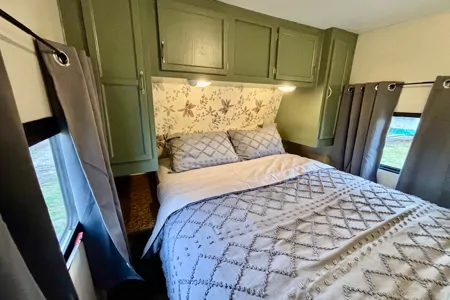 26’Family friendly RV set up at Jackpine Lake Wilderness Resort