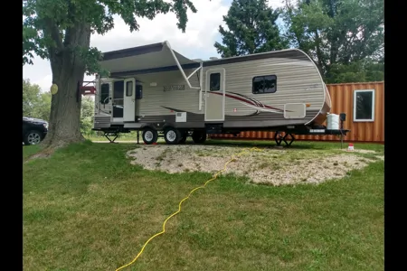darcy's Shasta REVERE 27RL Travel Trailer