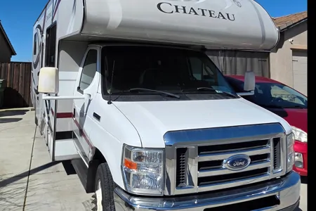 hashim's Thor Motor Coach 2014 Class C