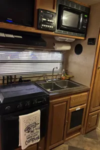 Ken's Flagstaff Shamrock 23ss Hybrid