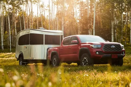 Roulotte Airstream Basecamp 16