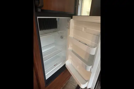 Laura's cozy Keystone Cougar Travel Trailer