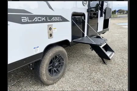 2022 Forest river Cherokee Wolf Pup 16BHS Black Label