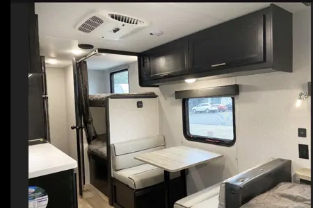 2022 Forest river Cherokee Wolf Pup 16BHS Black Label