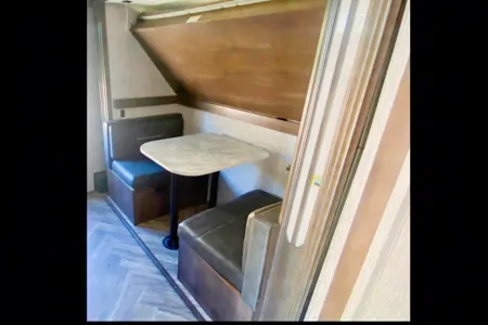 Brent's Dutchmen 3230BHS Travel Trailer