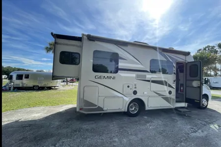 Gemini RV by Thor Motor Coach